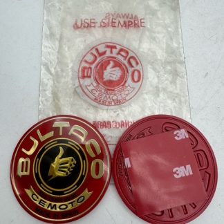 Emblema / Escudo / Anagrama / Marca bultaco rojo, material rigido como los originales.       B-8300151      Tank Badge